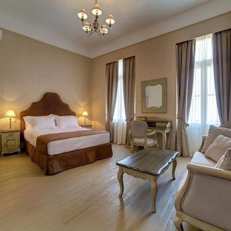 Home & Art Suites Athena Bagian luar foto