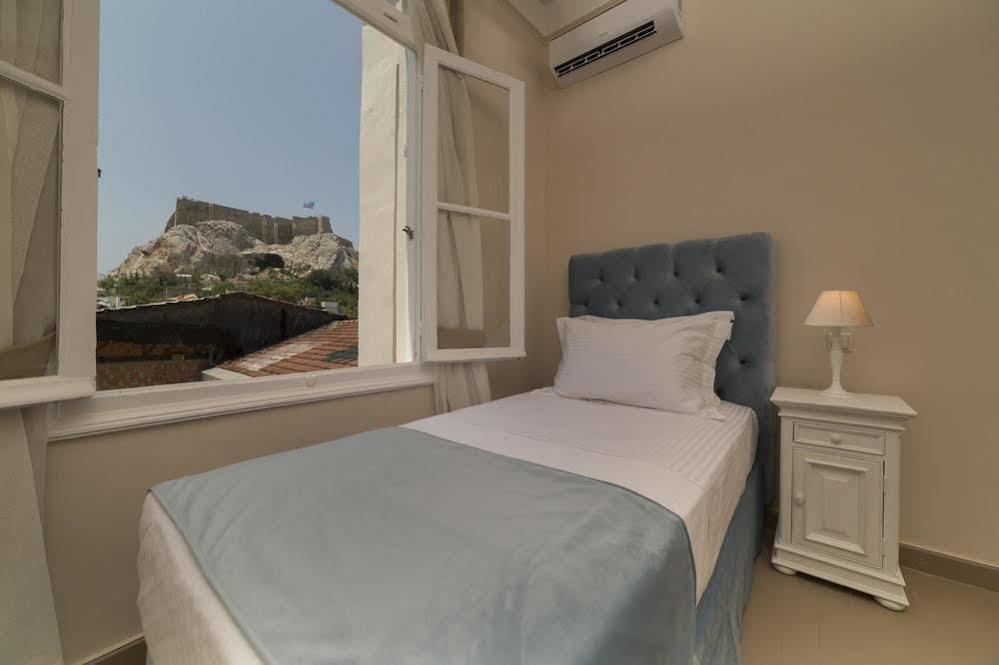 Home & Art Suites Athena Bagian luar foto